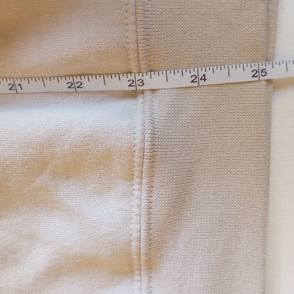 NWOT Strawberry Shortcake Pullover Hoodie Kangaroo Sweatshirt Small Tan - Picture 6 of 6